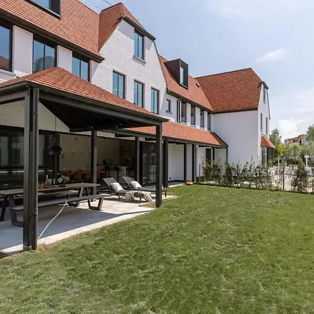 Huswell - Luxurious House With Indoor Elevator In Villa