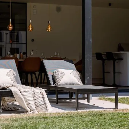 Huswell - Luxurious House With Indoor Elevator In Villa *