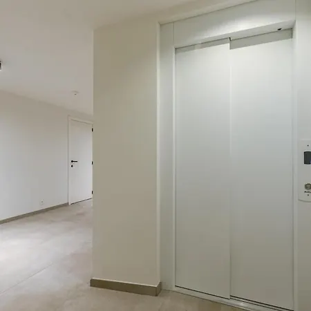 Huswell - Luxurious House With Indoor Elevator In Villa Knokke-Heist