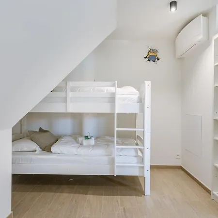 Huswell - Luxurious House With Indoor Elevator In Villa Knokke-Heist